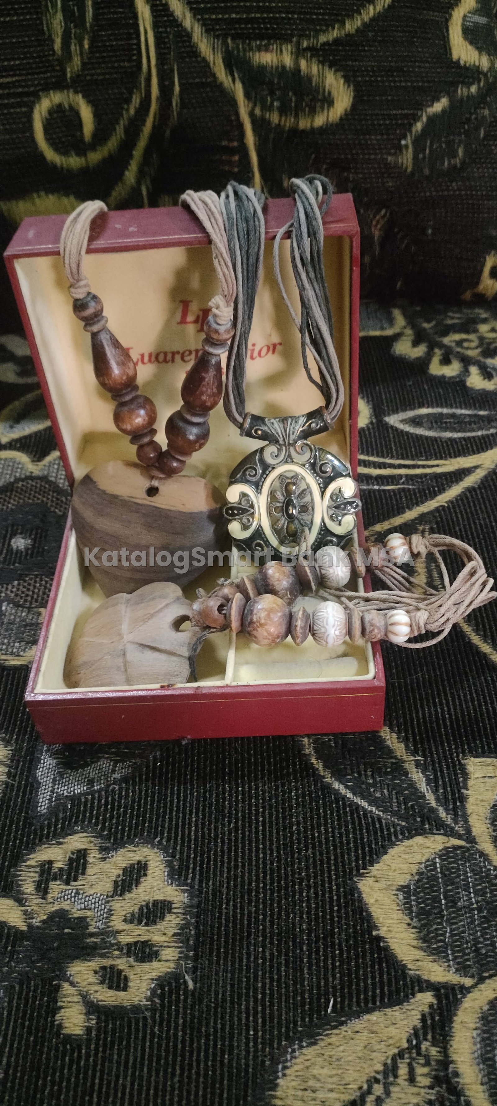 Kalung Kayu Etnik